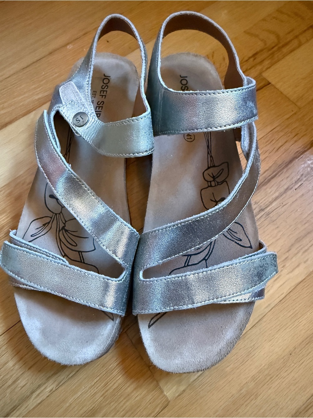 Josef Seibel Silver Metallic Comfort Sandals EU 41 Leather